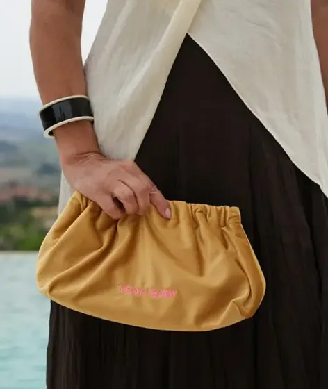 Hey Baby — Veludo · Amarelo